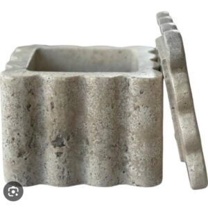 Box in Travertine